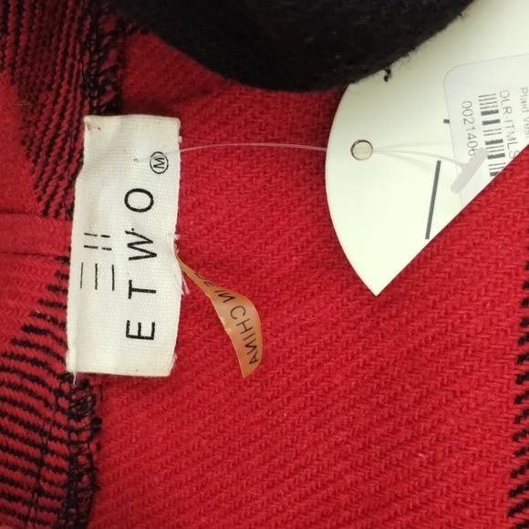 ETWO women's medium red/black plaid big collar vest w/pockets - Picture 7 of 9